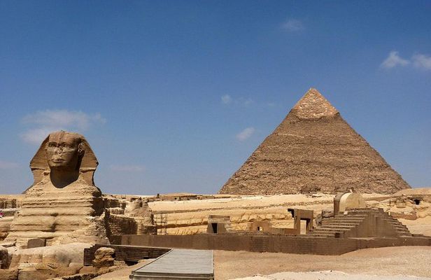 Tour to Giza Pyramids, sphinx, Sakkara & Dahshur