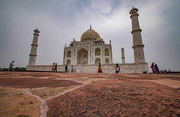 Private One Day Taj Mahal Tour by Car