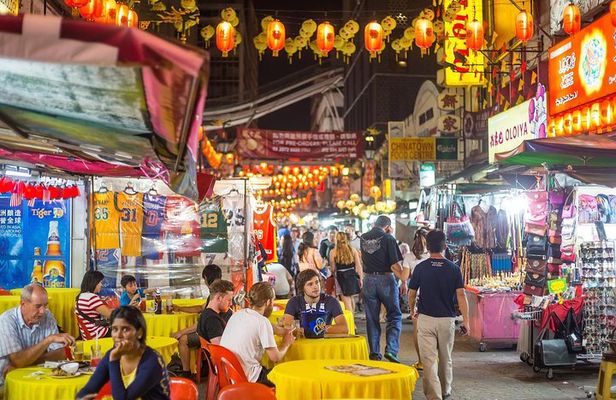 Private Tour: Kuala Lumpur Night Cultural Walk Tour
