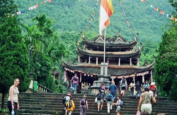 Perfume Pagoda 1 Day Tour