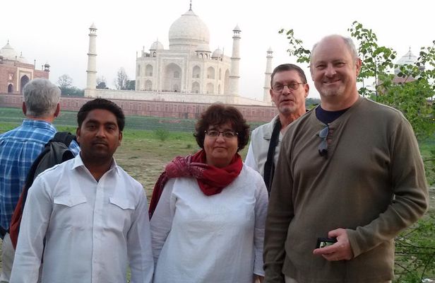 Taj Mahal Tour from Delhi – Same Day Agra Visit by car