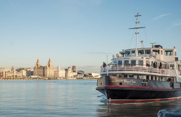 Liverpool: River Cruise & Sightseeing Bus Tour