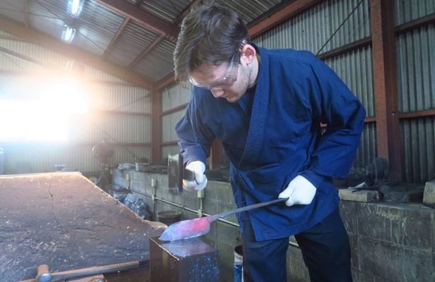 Make your own kitchen knife with a master blacksmith in Shimanto