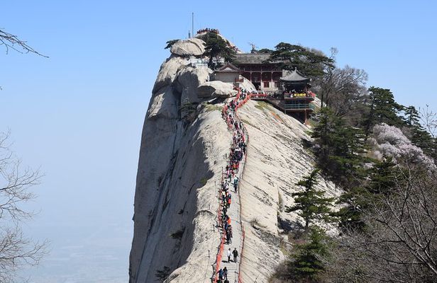 All Inclusive Day Tour to Mt. Huashan & Terra Cotta Army Museum