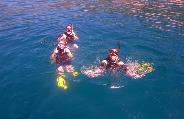 Snorkeling at Đầm Bấy island