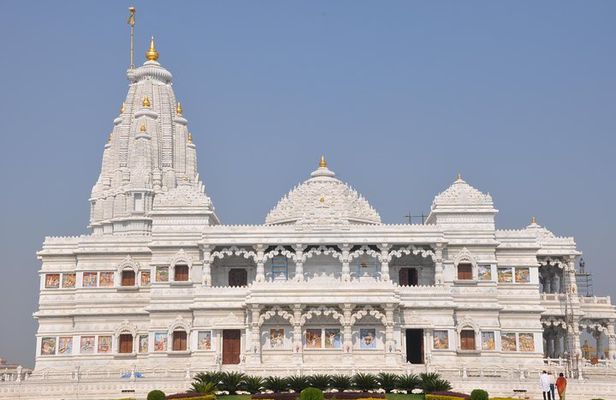 Same Day Mathura and Vrindavan Tour with Taj Mahal from New Delhi