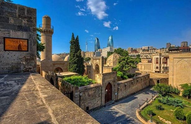 Old and Modern Baku City Private Tour