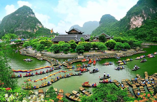 A Real Experience Hoa Lu Trang An 1 Day - Small Group Tour
