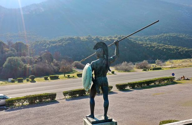 2 Days Private Tour:Persian War-Thermopylae,Marathon,Delphi,Salamis&Plateaus