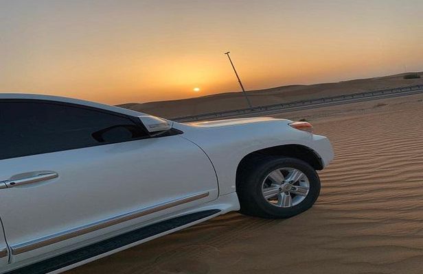 Private Sundowner Dune Safari and Dinner
