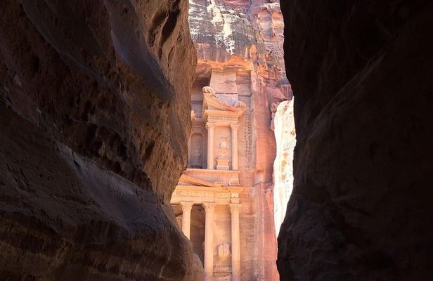 Petra & Wadi Rum (1 Day Private tour)