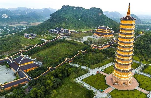 Luxury Trang An - Bai Dinh small group 1 day tour