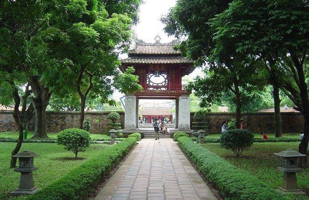 Hanoi in a day from Halong city