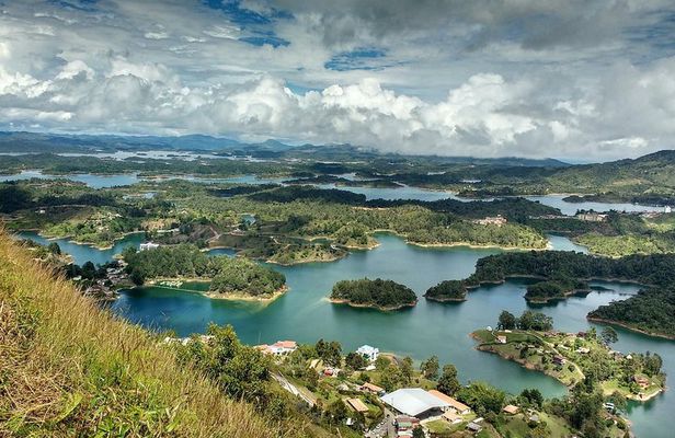 Guatapé Town, Coffee farm and the Rock