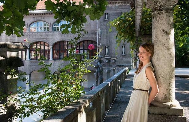 Private city tour of Ljubljana. 2 hours with a friendly and fun local guide.