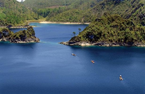 Montebello clear lakes & Chiflon Waterfalls from San Cristobal