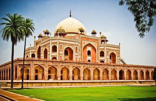 Exclusive Full Day Delhi Sightseeing with All Inclusive (Entrance fee and Lunch)