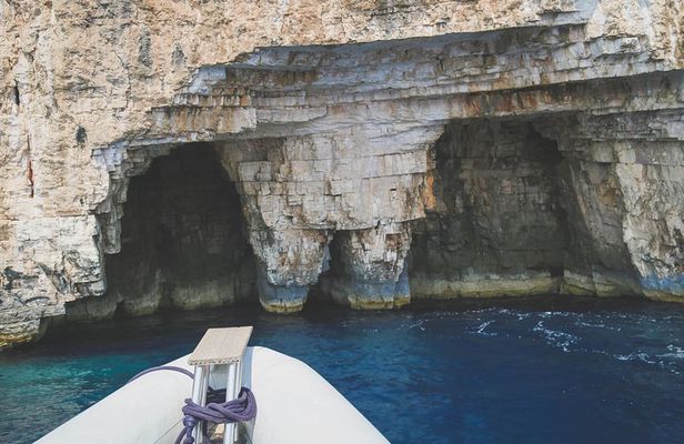 Blue Cave & 6 Islands Speedboat Tour From Split or Podstrana