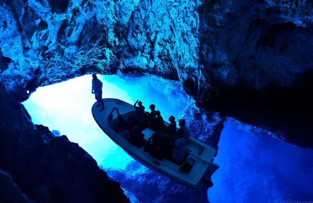 Blue and Green Cave Speedboat Excursion from Hvar Town