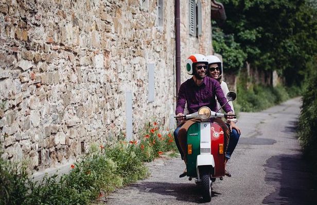 Florence Vespa Tour: Tuscan Hills and Italian Cuisine