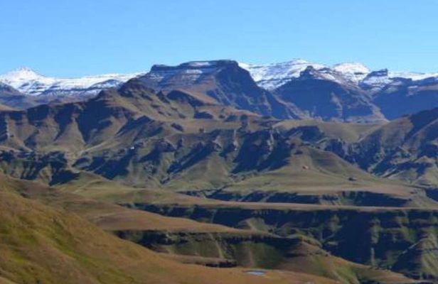 Drakensberg mnt Sani Pass T. Duration: 13hrs, Cost: R3890pp-2pax/more travelling