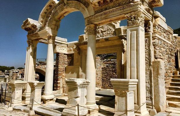 5 Days Turkey Tour including Ephesus, Pamukkale, Konya and Cappadocia