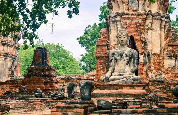Private Tour: Ayutthaya Temples, Ruins and Lunch on River Cruise