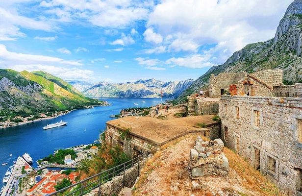 Hiking downhill from Krstac to Kotor, visit San Giovanni fortress