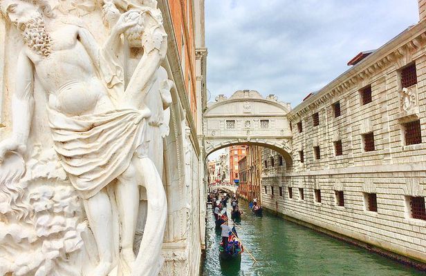 Ducal Venice, Historical Walking Tour & Skip the line Doge's Palace