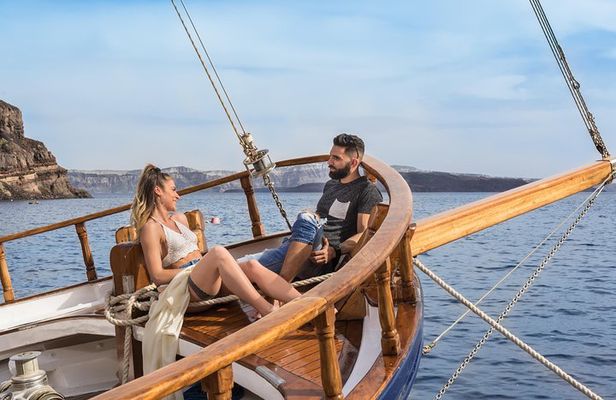 Santorini Volcano and Hot Springs Cruise Tour from Fira Old Port