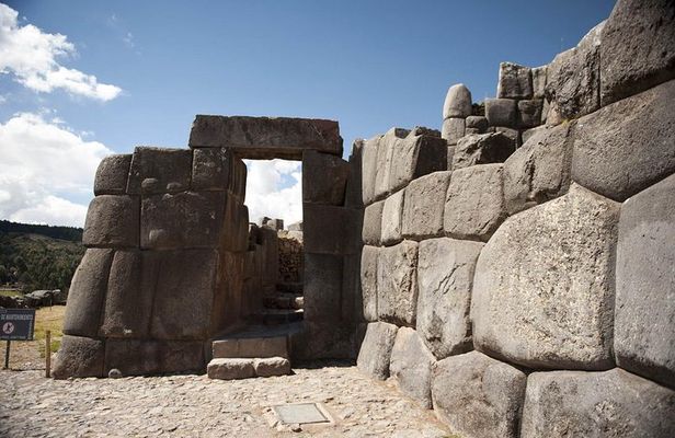 4-Hour City Tour of Cusco Including Four Ruins