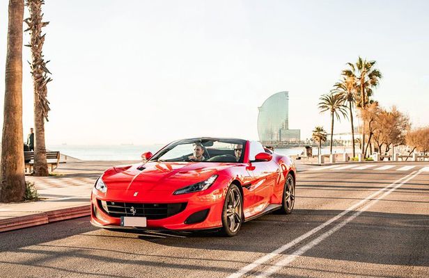 20-min Barceloneta & The Beach Supercar City Tour