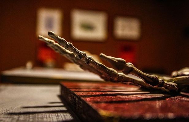 Xcape Room Bcn: Corpse Gallery Escape Room Barcelona