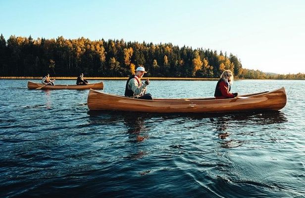 Premium guided Canoe Tour in lake Plateliai Handcrafted inventory and picnic set