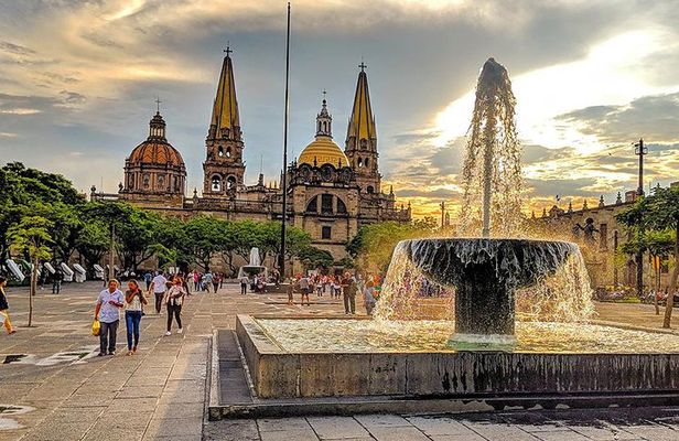Private Tour Guadalajara Historic Center and Tlaquepaque from Mexico City