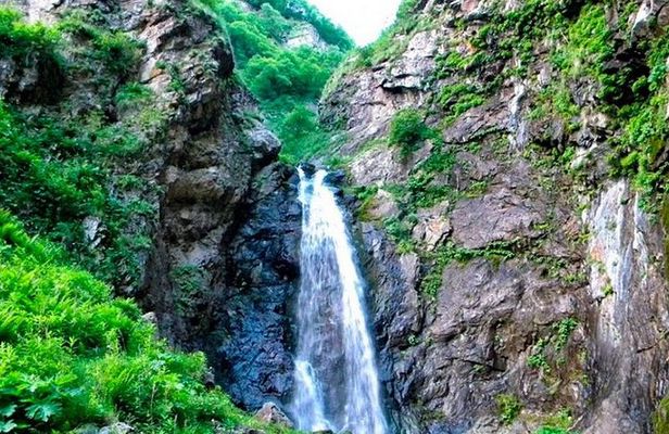 Kakheti: Signagi + Bodbe Monastery + Gurgeniani Waterfall