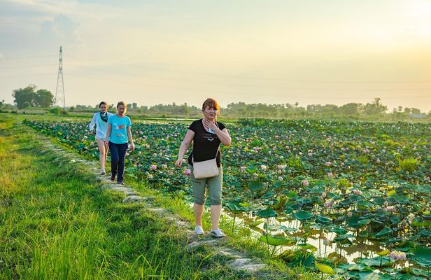 Old Siem Reap Sunset & Food Tour by Vantage Jeep 