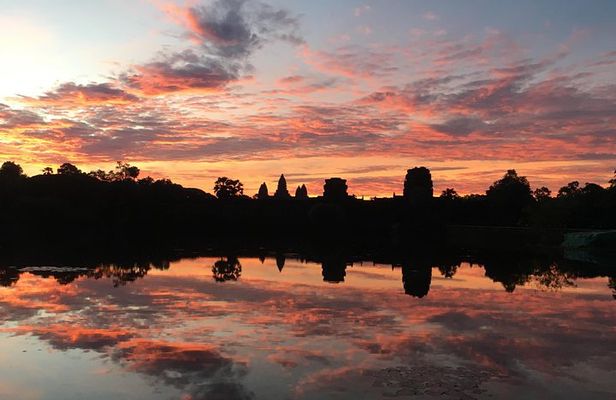 1 Day Discover Angkor Wat Sunrise Private Tour