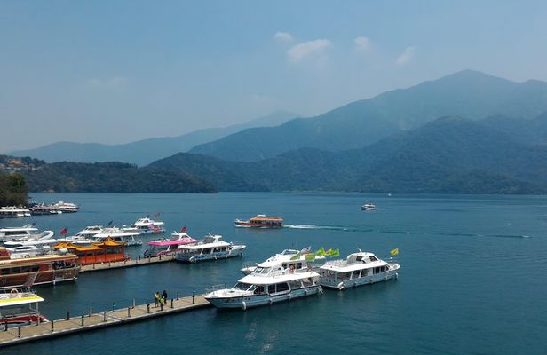 One-day Sun Moon Lake Tour Package
