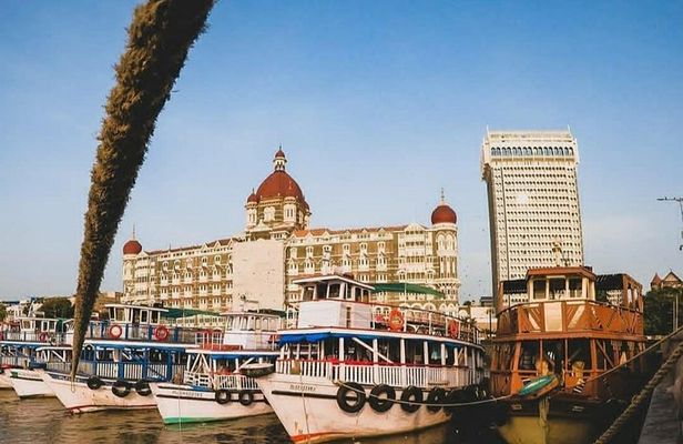 Private Dharavi Slum Tour with Mumbai Sightseeing