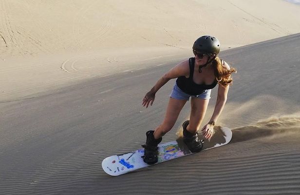SANDBOARDING EXPERIENCE in Lima ( Includes boots, bindings & Helment)