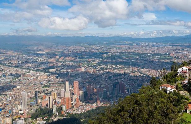 6-hour private city tour of Bogotá
