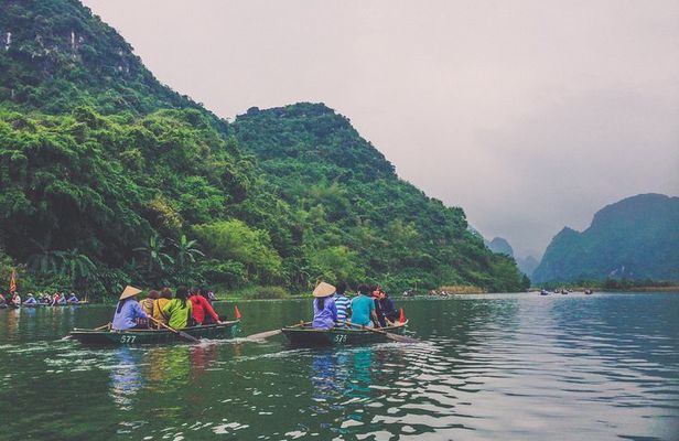Ha Noi: Full-day Exploring Hoa Lu And Trang An Grottoes