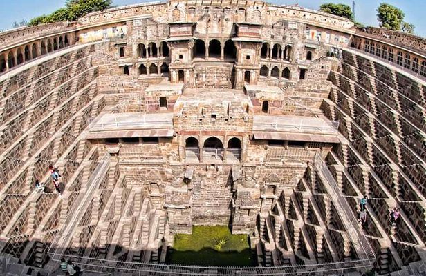 Chand Baori Step Well Private Day Tour with Lunch
