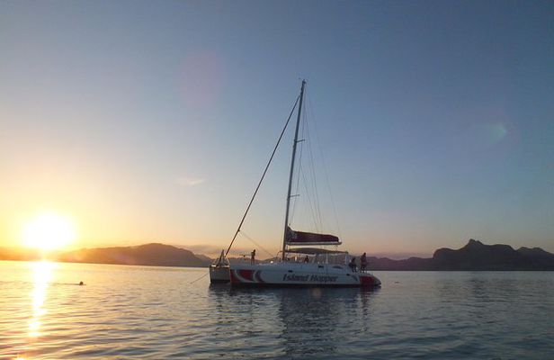 Private Sunset Catamaran Cruise: Île aux Aigrettes