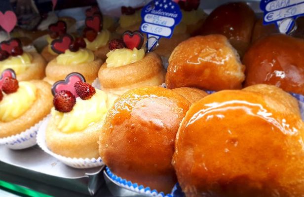 Napoli Sight Eating Walk: Food and Sight Tour