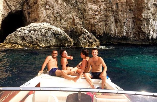 Private Panoramic Boat Tour of Vlora Bay