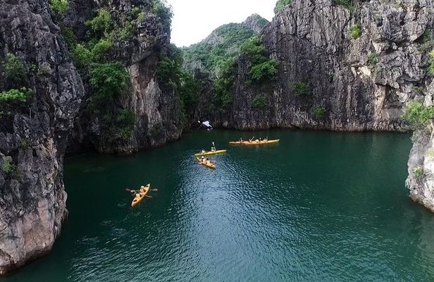 Private Halong Bay 6-hour Cruise: Cave, Beach, Kayaking, Swimming