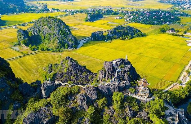 Ninh Binh Full Day Tour From Hanoi: Hoa Lu - Trang An - Mua Cave