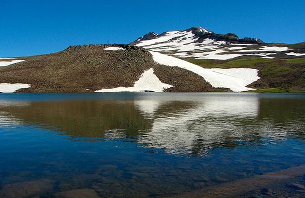 Private tour to Aragats (Lake Kari), Armenian Letters monument, Amberd